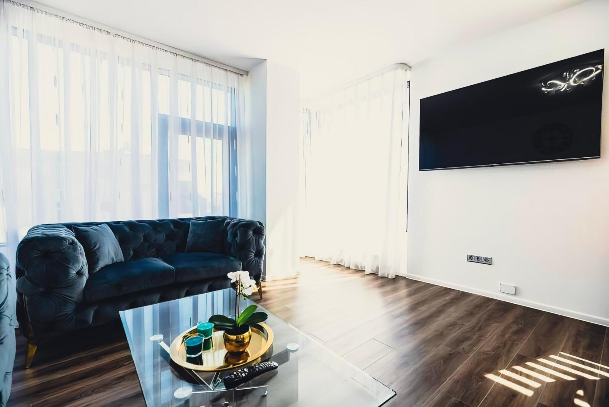 Center Pearl 2Br Wifi Easy-Check-In Lägenhet Klaipėda Exteriör bild